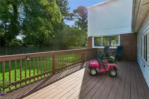 Exterior - 12 Markham Dr, Hampton, VA 23669 photo 3 of 8