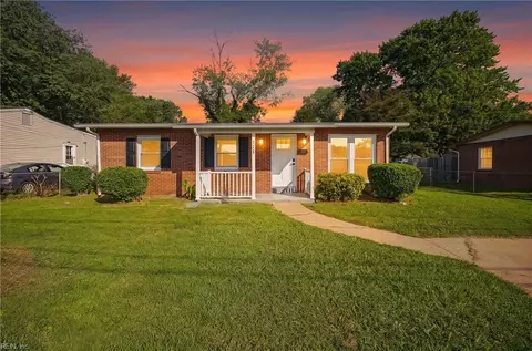 121 Phillips Ln, Newport News, VA 23602