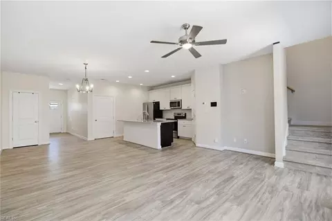 Living - 2429 Fieldsway Dr, Chesapeake, VA 23320 photo 5 of 6