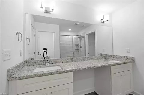 Bath - 2429 Fieldsway Dr, Chesapeake, VA 23320 photo 2 of 5
