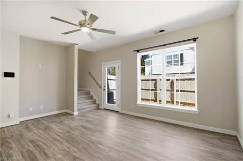 Living - 2429 Fieldsway Dr, Chesapeake, VA 23320 photo 6 of 6