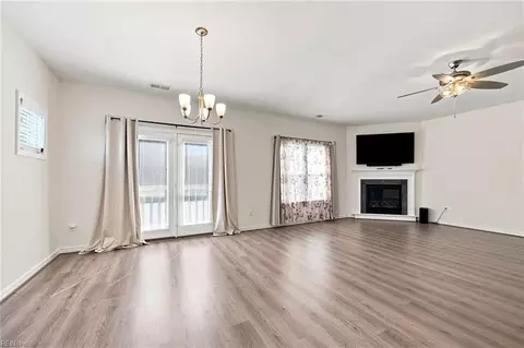 Living - 7607 Old Guild Rd, Richmond, VA 23237 photo 4 of 7