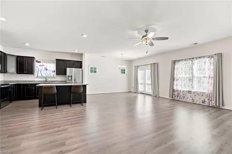 Living - 7607 Old Guild Rd, Richmond, VA 23237 photo 6 of 7