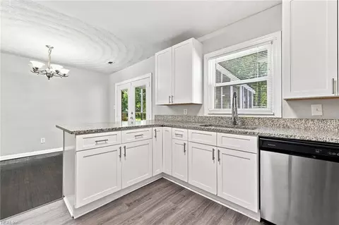 Kitchen - 2615 Cedar Rd, Chesapeake, VA 23323 photo 4 of 4