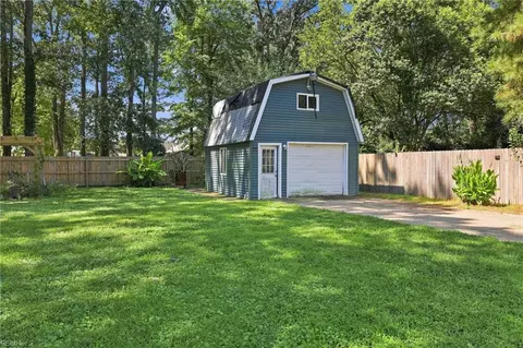 Exterior - 2615 Cedar Rd, Chesapeake, VA 23323 photo 6 of 7