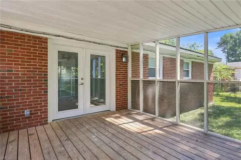 Exterior - 2615 Cedar Rd, Chesapeake, VA 23323 photo 1 of 7