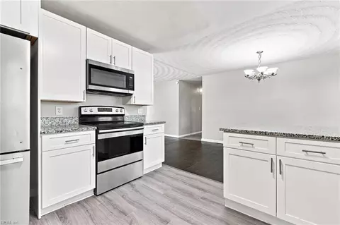 Kitchen - 2615 Cedar Rd, Chesapeake, VA 23323 photo 2 of 4