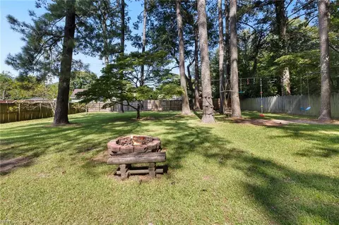 312 Thelmar Ln, Portsmouth, VA 23701