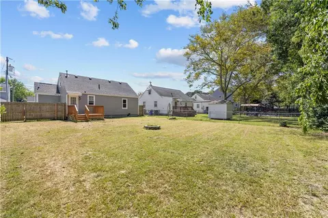 Exterior - 3920 Krick St, Norfolk, VA 23513 photo 4 of 7