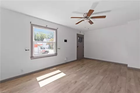 Living - 3920 Krick St, Norfolk, VA 23513 photo 1 of 3