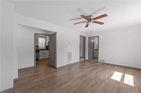 Living - 3920 Krick St, Norfolk, VA 23513 photo 2 of 3