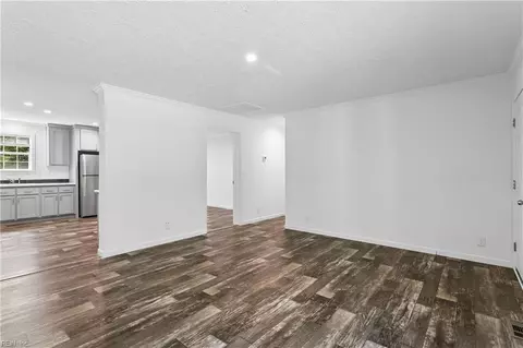 Living - 7831 Willis Rd, Gloucester, VA 23061 photo 4 of 5