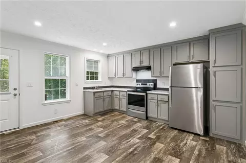 Kitchen - 7831 Willis Rd, Gloucester, VA 23061 photo 4 of 5