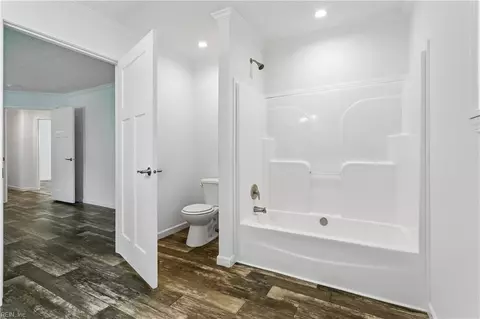 Entry Way - 7831 Willis Rd, Gloucester, VA 23061 photo 2 of 3