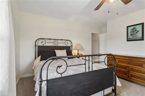 Bedroom - 219 Wind Mill Point Rd, Hampton, VA 23664 photo 4 of 7