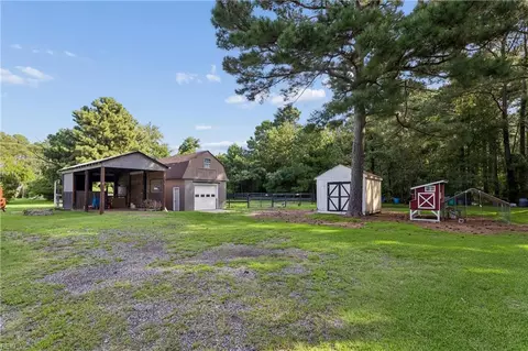 Exterior - 219 Wind Mill Point Rd, Hampton, VA 23664 photo 6 of 10
