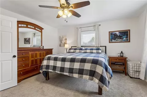 Bedroom - 219 Wind Mill Point Rd, Hampton, VA 23664 photo 6 of 7