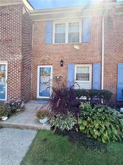 887 Elizabeth Ct, Virginia Beach, VA 23451