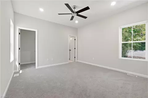 Bedroom - 2511 Middle Ave, Norfolk, VA 23504 photo 1 of 6