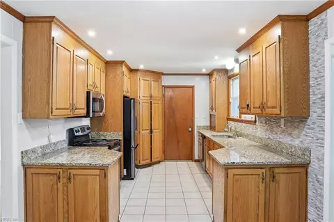 Kitchen - 3 Battle Rd, Hampton, VA 23666 photo 1 of 3