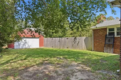 Exterior - 3 Battle Rd, Hampton, VA 23666 photo 5 of 5