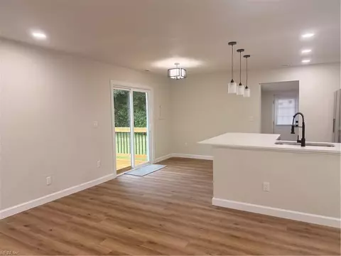 321 Beacon Rd #AVE, Portsmouth, VA 23702
