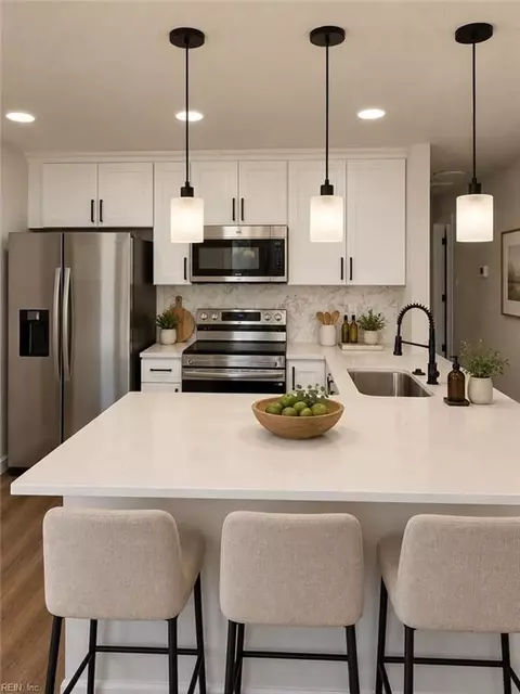 321 Beacon Rd #AVE, Portsmouth, VA 23702