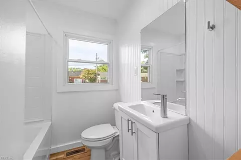 Bath - 13 Catalina Dr, Hampton, VA 23664 photo 1 of 3