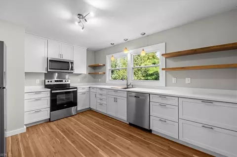 Kitchen - 13 Catalina Dr, Hampton, VA 23664 photo 1 of 4