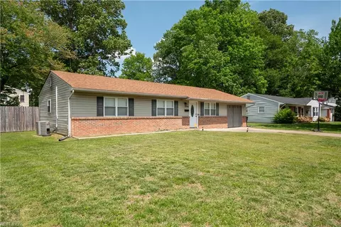 3340 Lakecrest Rd, Virginia Beach, VA 23452