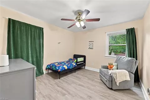 Bedroom - 110 Southerland Dr, Hampton, VA 23669 photo 8 of 8
