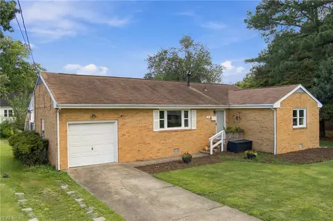 Exterior - 110 Southerland Dr, Hampton, VA 23669 photo 2 of 8