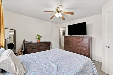 Bedroom - 110 Southerland Dr, Hampton, VA 23669 photo 2 of 8