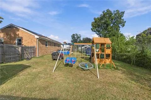 Exterior - 110 Southerland Dr, Hampton, VA 23669 photo 7 of 8
