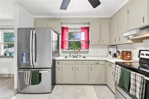 Kitchen - 110 Southerland Dr, Hampton, VA 23669 photo 1 of 4