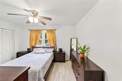 Bedroom - 110 Southerland Dr, Hampton, VA 23669 photo 4 of 8