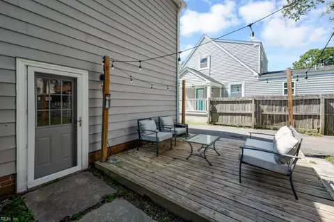 Exterior - 114 Braddock Rd, Hampton, VA 23661 photo 6 of 11