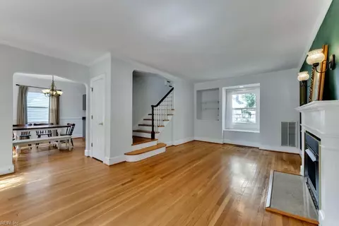 Living - 114 Braddock Rd, Hampton, VA 23661 photo 4 of 4