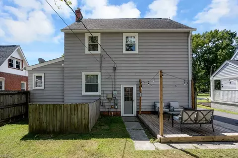 Exterior - 114 Braddock Rd, Hampton, VA 23661 photo 8 of 11
