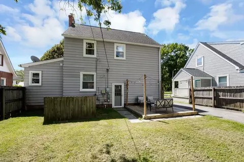 Exterior - 114 Braddock Rd, Hampton, VA 23661 photo 4 of 11