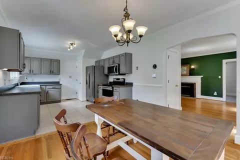 Dining - 114 Braddock Rd, Hampton, VA 23661 photo 2 of 2