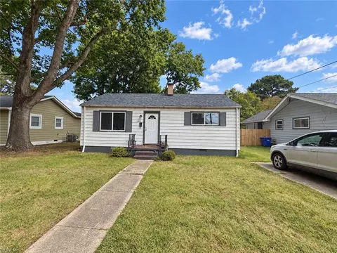 303 Ivey St, Portsmouth, VA 23701