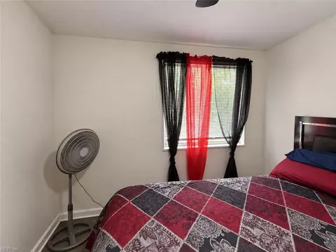 6524 Pasteur Ct, Norfolk, VA 23513 photo 5