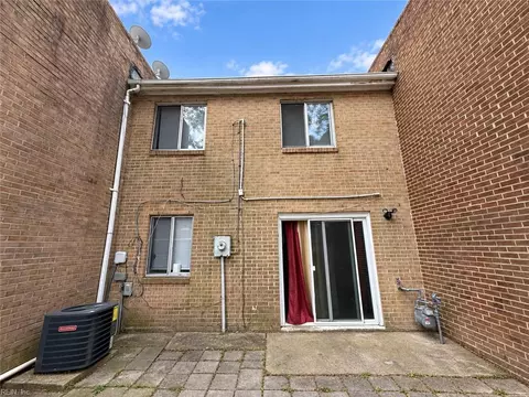 6524 Pasteur Ct, Norfolk, VA 23513 photo 8