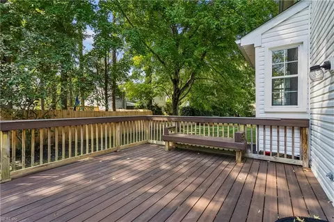 Exterior - 15 Ruth Cir, Hampton, VA 23666 photo 2 of 5