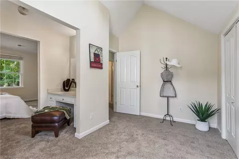 Entry Way - 15 Ruth Cir, Hampton, VA 23666 photo 4 of 4