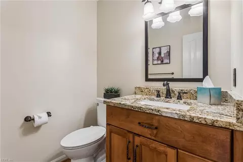 Bath - 15 Ruth Cir, Hampton, VA 23666 photo 1 of 6