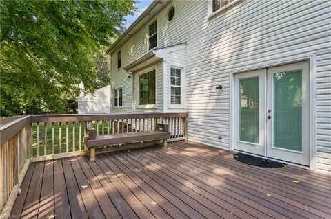 Exterior - 15 Ruth Cir, Hampton, VA 23666 photo 3 of 5