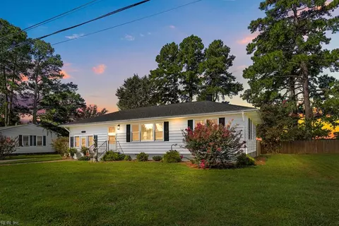 Exterior - 127 Beechwood Dr, Suffolk, VA 23434 photo 4 of 4