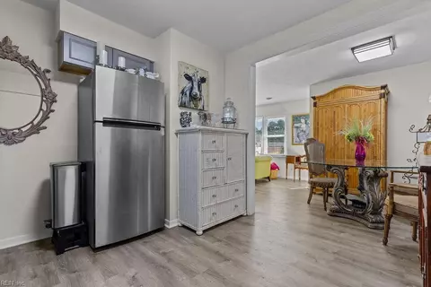 Entry Way - 127 Beechwood Dr, Suffolk, VA 23434 photo 1 of 2